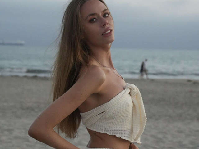 DIANALEGXX free sexy photo