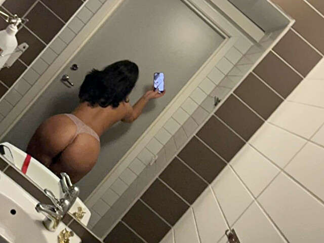 LOLLISS69 free hard sexy photo