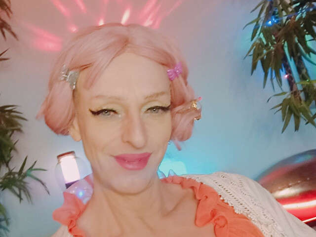 MONIEKJETS free sexy photo
