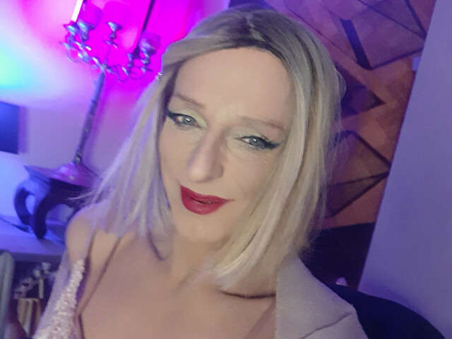 MONIEKJETS free sexy photo