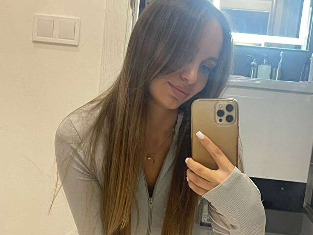 MAGNETIC free sexy photo