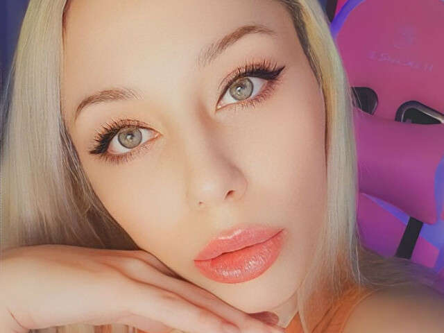 SELEN free sexy photo