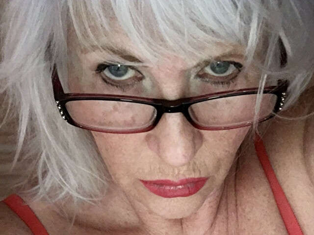 MATUREBLONDE free sexy photo
