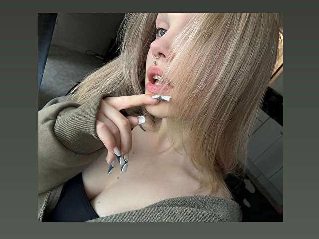 MMMARYMMMEOW free sexy photo