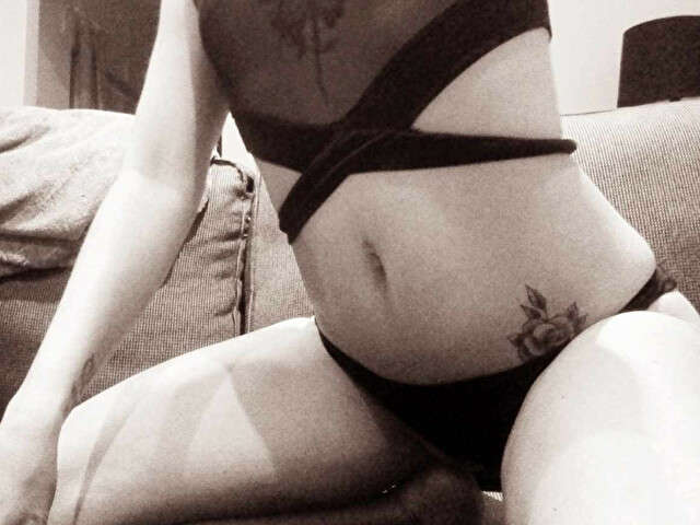 INAYA free hard sexy photo