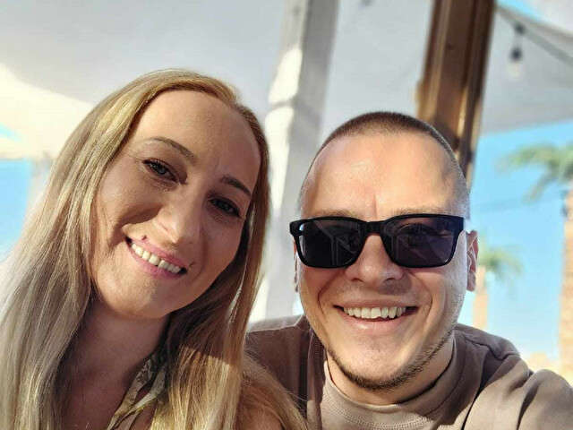 LANDCCOUPLE free sexy photo