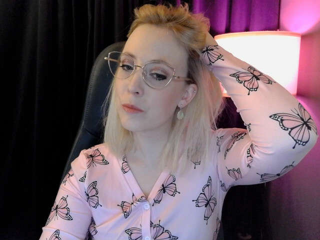 VLINDERJULIA free sexy photo