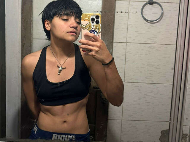 YUMYAN free sexy photo