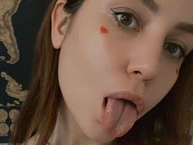 YOURSTACY free sexy photo