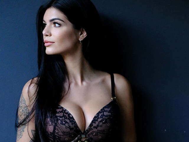 LUCIEPUSSIE free sexy photo