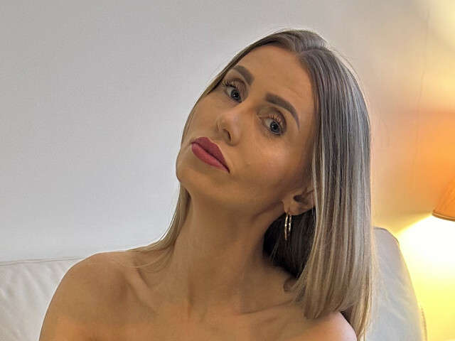 MILLVIA free sexy photo
