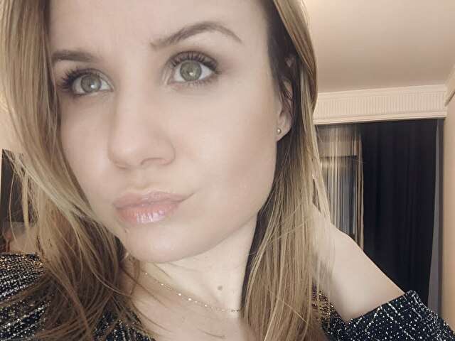 HQUEENN free sexy photo