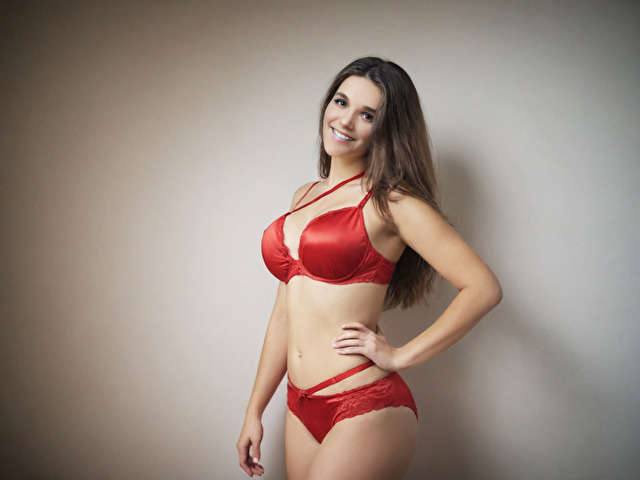 LUCCYGIN free sexy photo