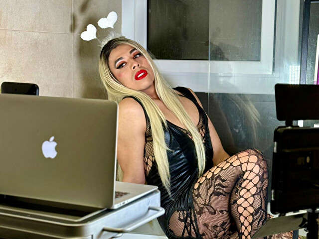 SOPHIEBTS free sexy photo