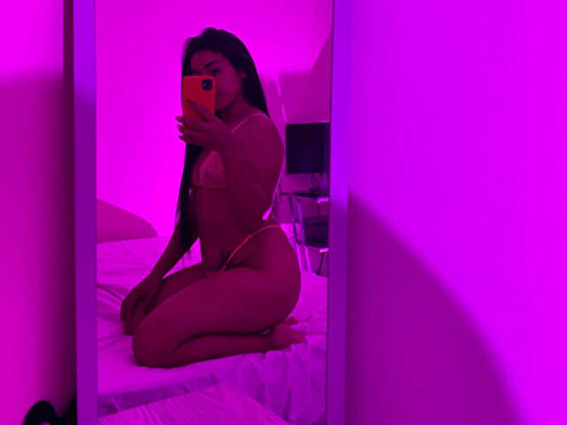ISACONEY free sexy photo