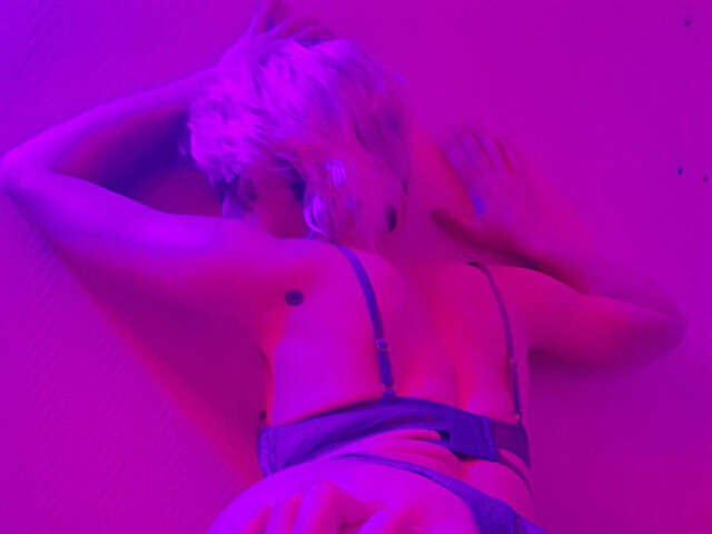 LUNAXK free sexy photo