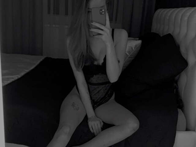 MAZYTEE free sexy photo