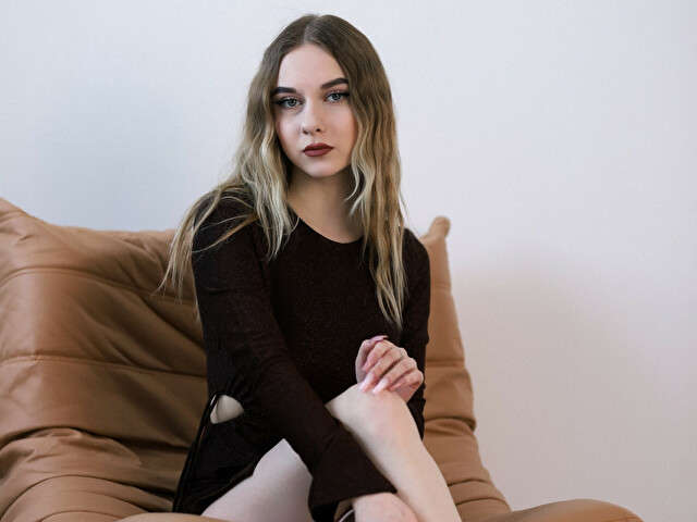 SEXYMEYES free sexy photo
