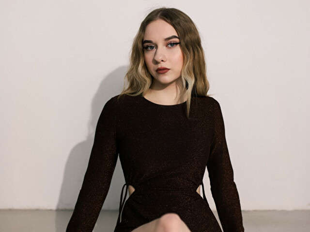 SEXYMEYES free sexy photo