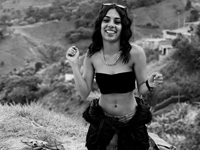EMA free sexy photo