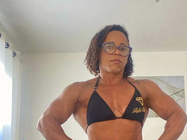 MARTASTRONG free sexy photo