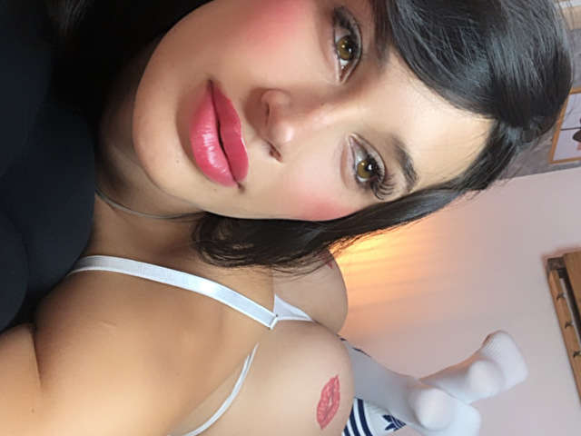 LAURENJHONSO free sexy photo