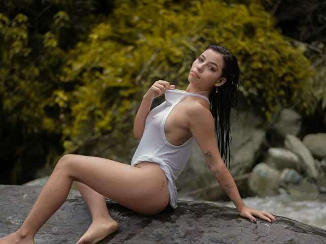 ALONDRABROKS free sexy photo