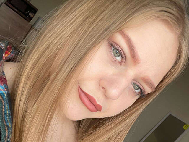 ELIZAELM free sexy photo