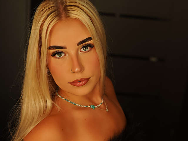 KRISTYBLOND free sexy photo