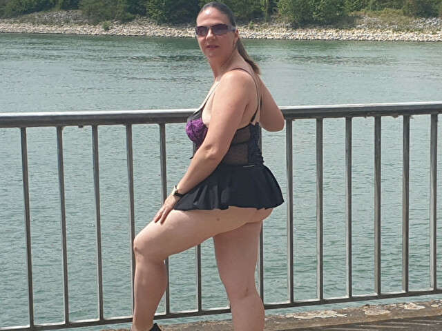 TANIA1988 free sexy photo