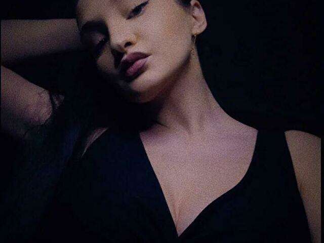 ALINABLOW free sexy photo