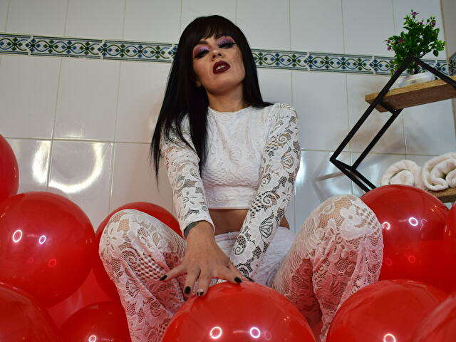 LILITHMAUREN free sexy photo