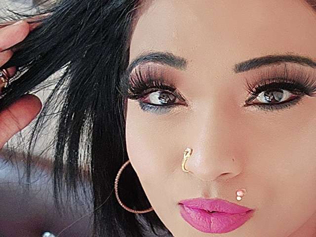 SANDYRAI free sexy photo