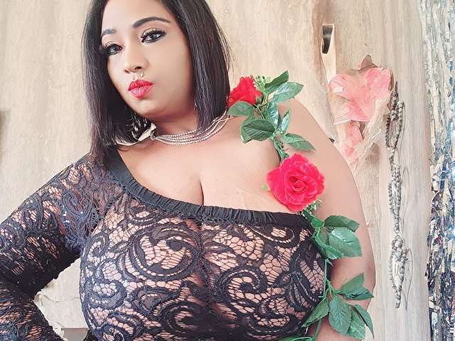 SANDYRAI free sexy photo