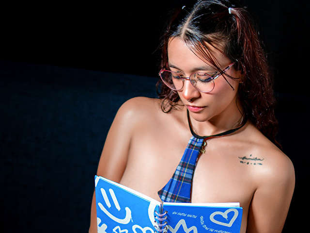 CHARLOTTEB free sexy photo