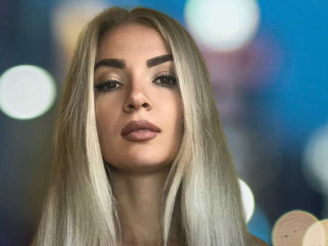 MONICAMOORE free sexy photo