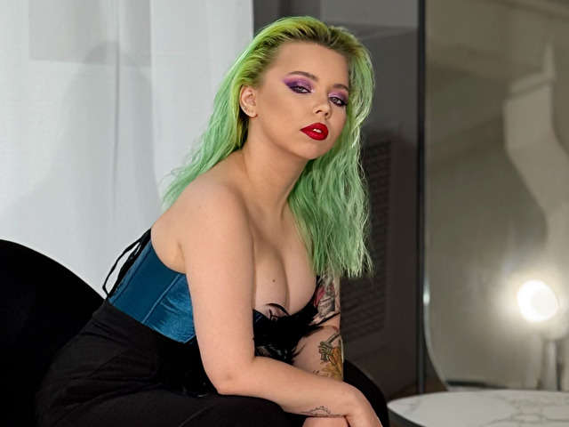 FUNNYVIBEE free sexy photo