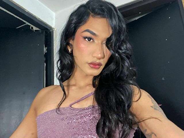 ALEXADRAGUN free sexy photo