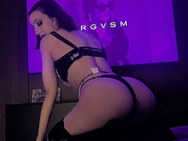 ANNAEMILLY free sexy photo