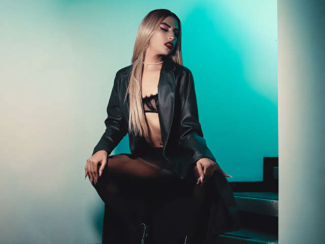 TANIAKLAUS free sexy photo