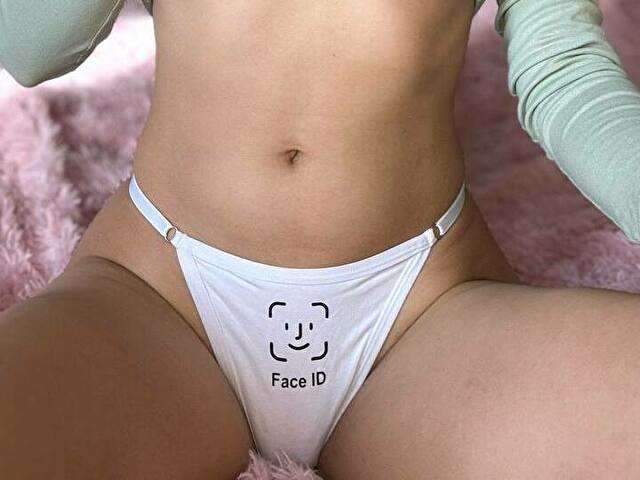 HOTCRYST free sexy photo