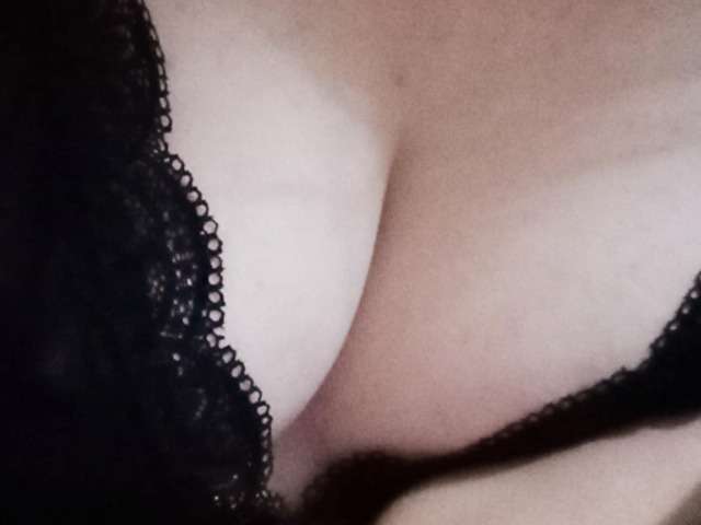 IRISSS free sexy photo