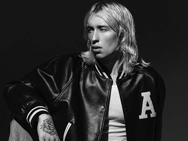 ADONIS free sexy photo