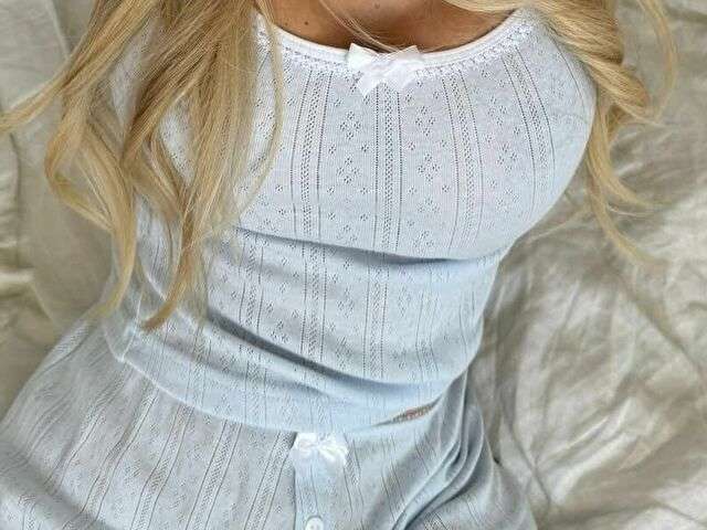 JIIGGLY free sexy photo