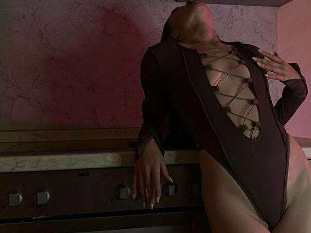 EVALOW free sexy photo