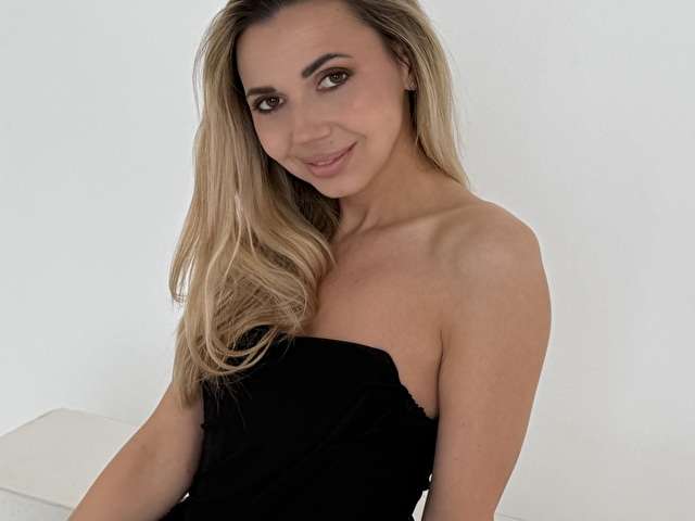 KIRANIGH free sexy photo