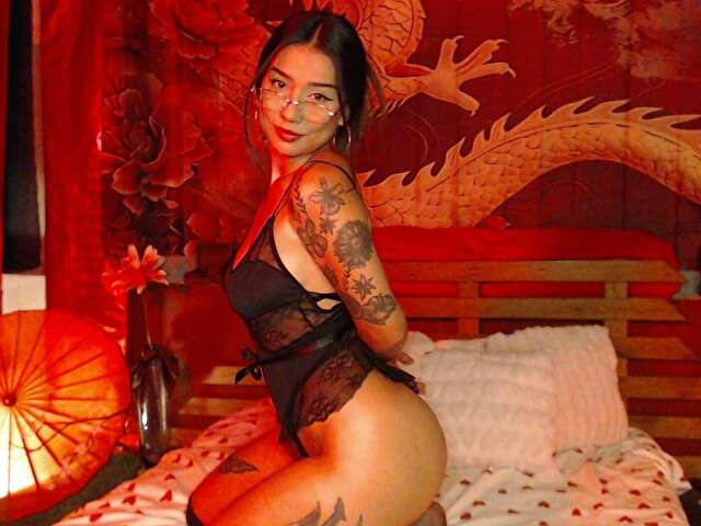 IVANNAAMELIE free sexy photo
