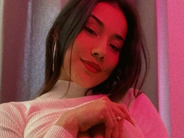 IVANNAAMELIE free sexy photo