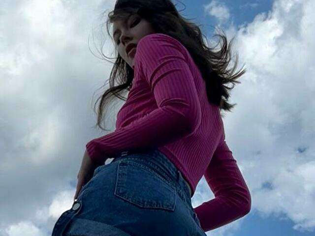ISOBELLEE free sexy photo