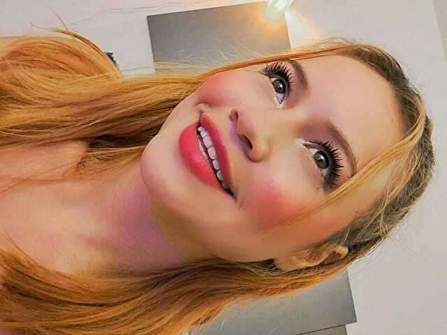KENIABLONDIE free sexy photo